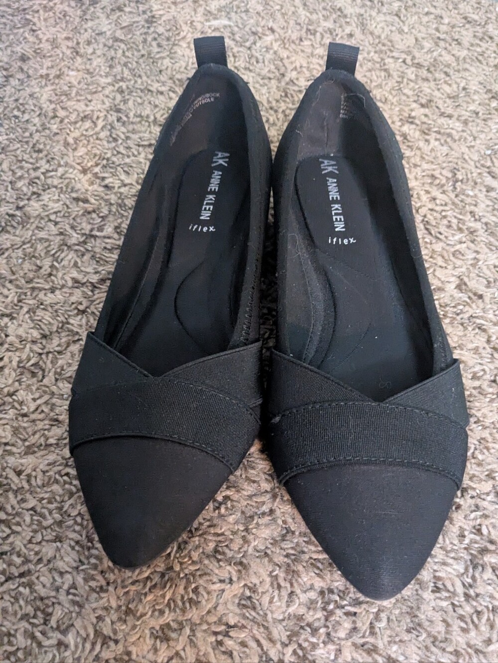 Anne Klein Black Pointed-Toe Ballet Flats